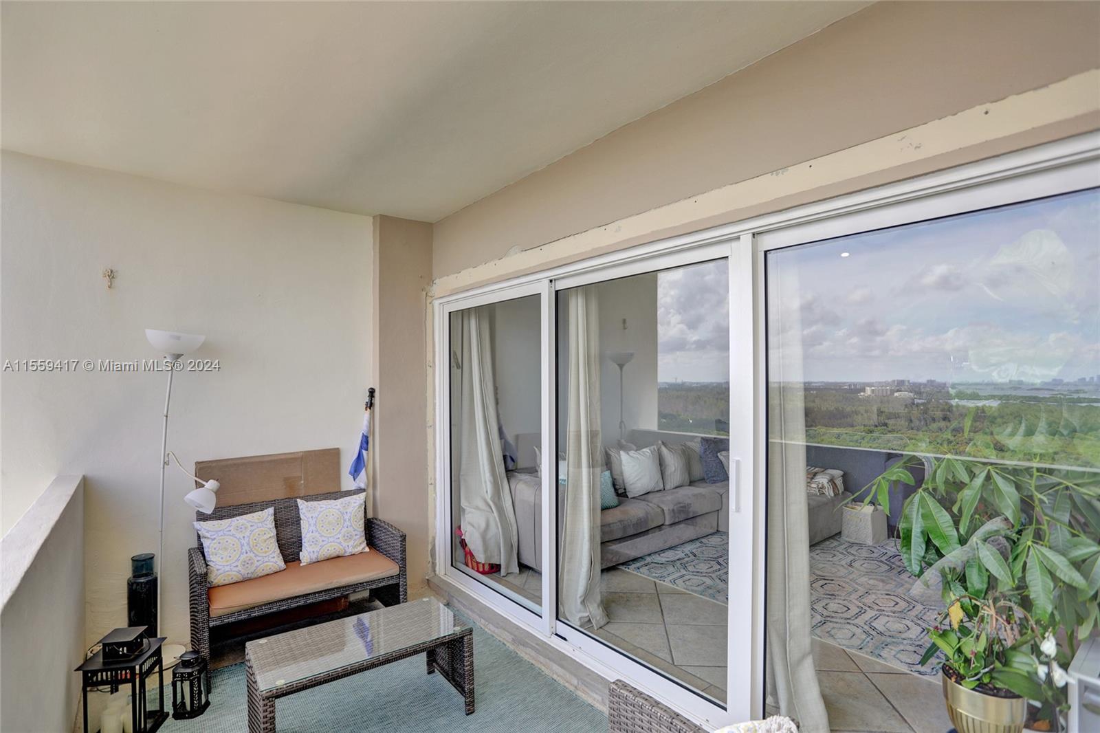 ARLEN HOUSE CONDO - Residential