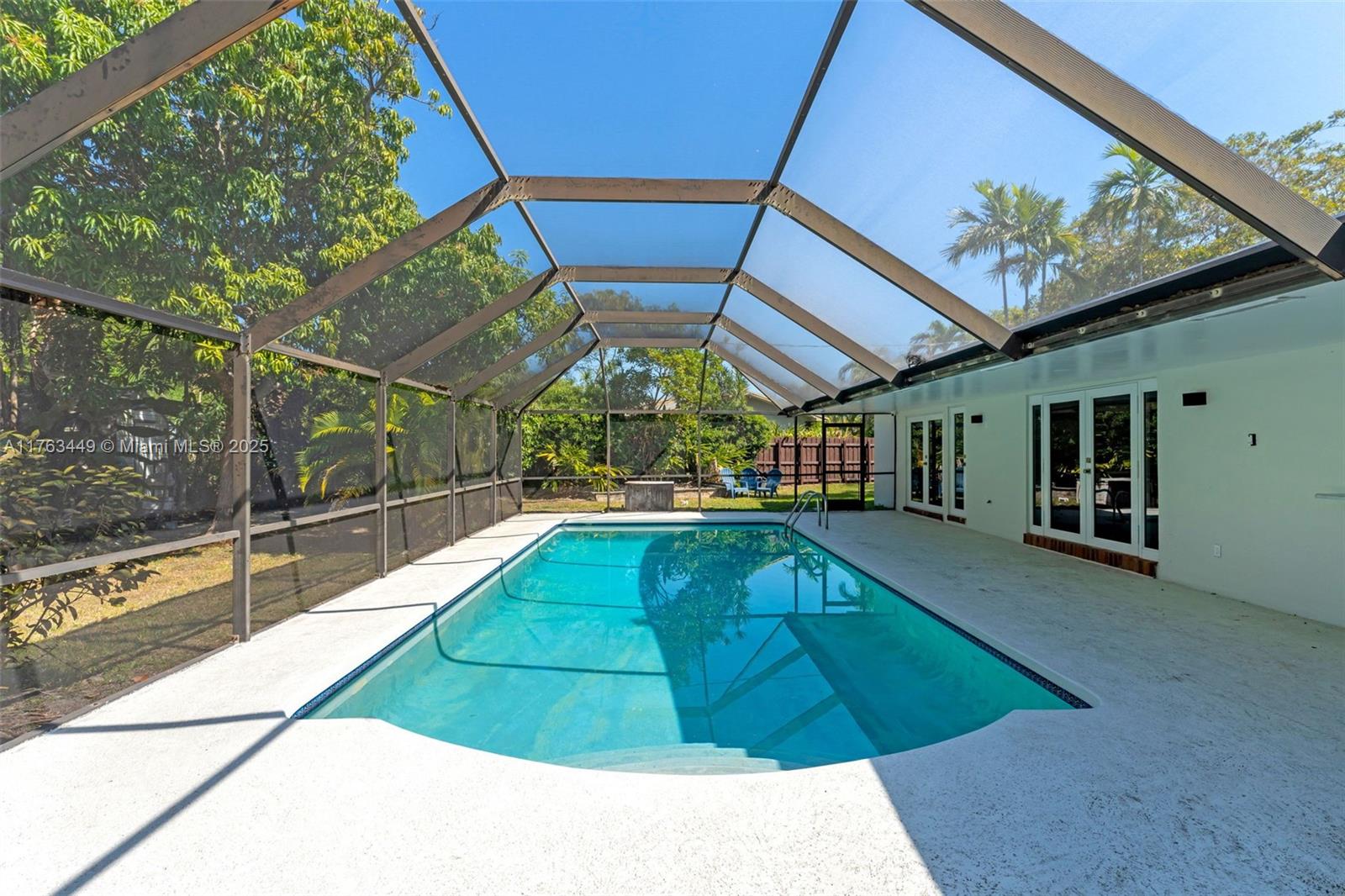 17554 Sw 85th Ave, Palmetto Bay, Miami-Dade County, Florida - 4 Bedrooms  
3 Bathrooms - 