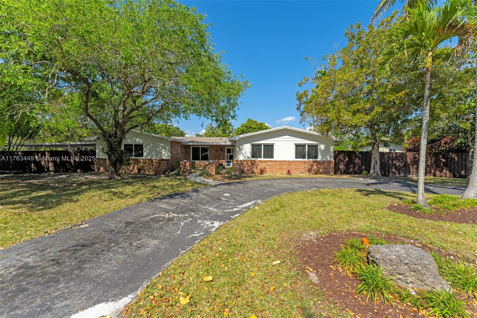 Property for Sale at 17554 Sw 85th Ave, Palmetto Bay, Miami-Dade County, Florida - Bedrooms: 4 
Bathrooms: 3  - $975,000