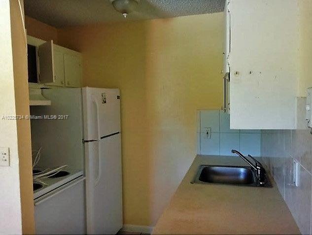 Hollywood Little Ranches - Residential Lease