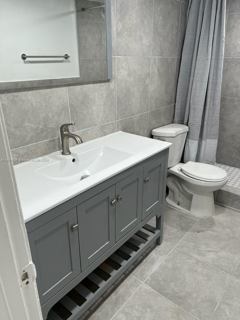 CROSS CREEK CONDO - Residential Lease