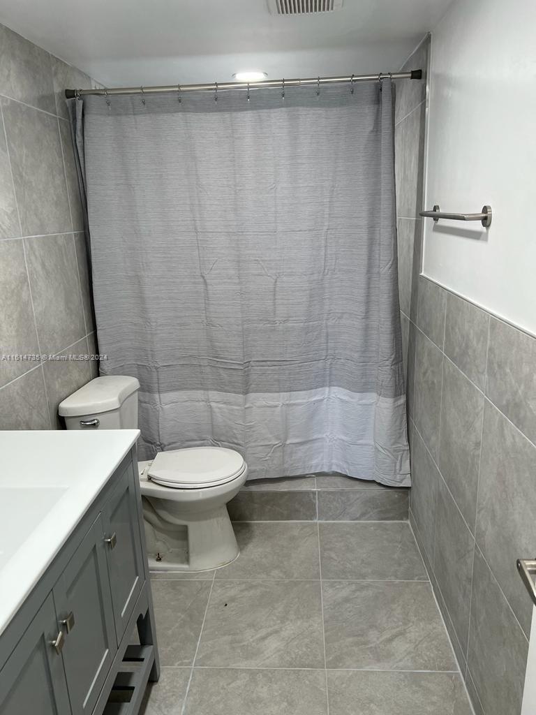 CROSS CREEK CONDO - Residential Lease