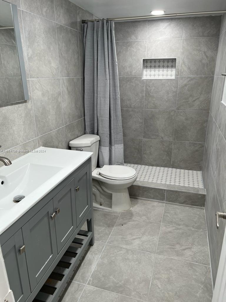 CROSS CREEK CONDO - Residential Lease