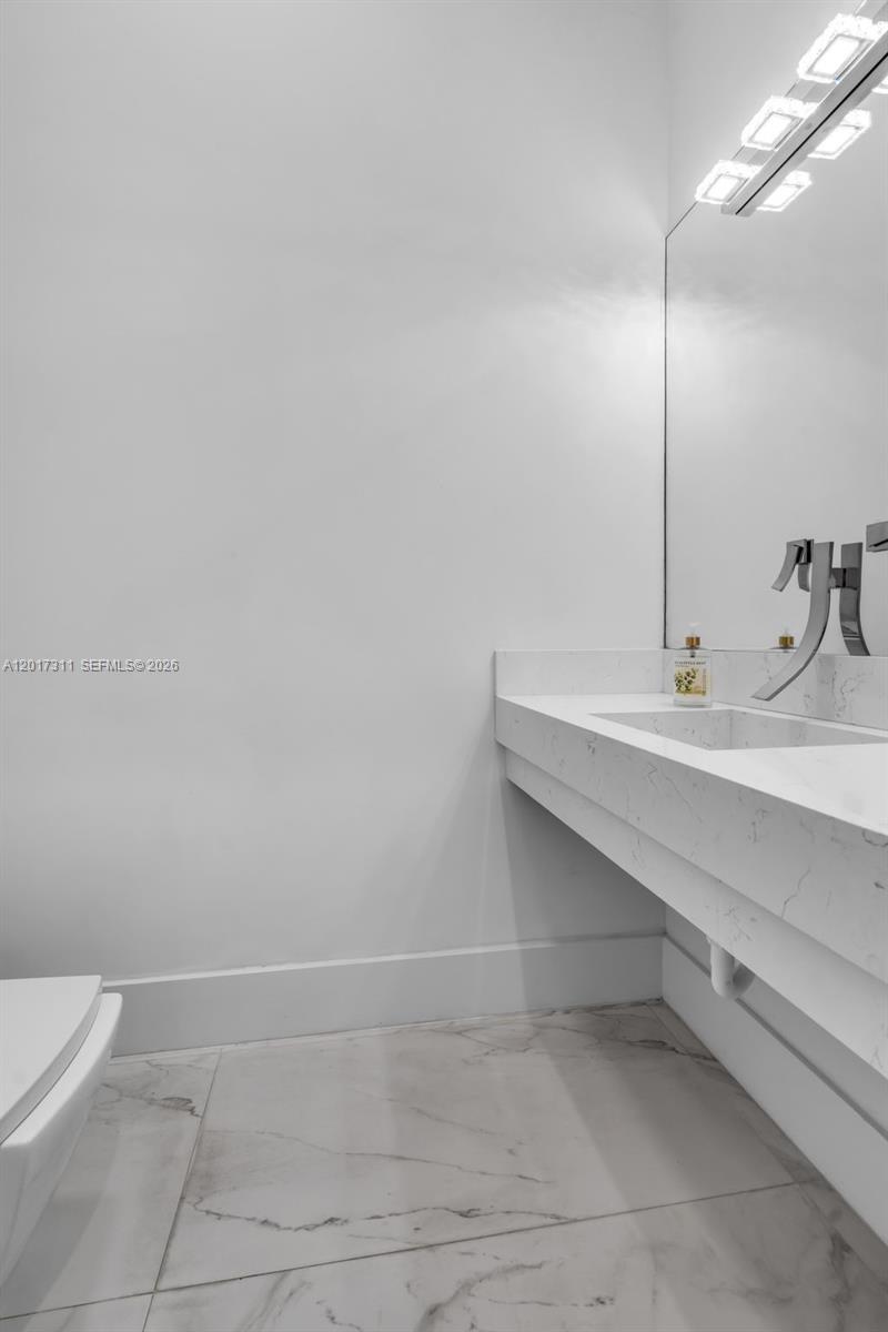 CORAL GABLES GRANADA SEC - Residential
