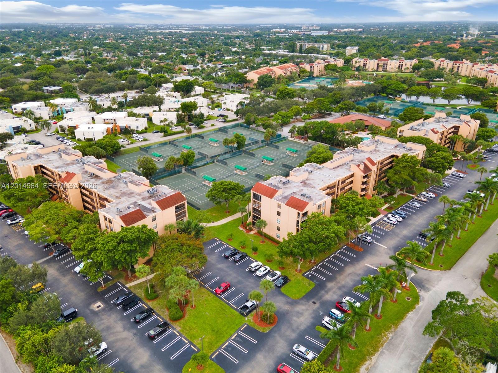 LAVERS DELRAY RACQUET CLU - Residential Lease