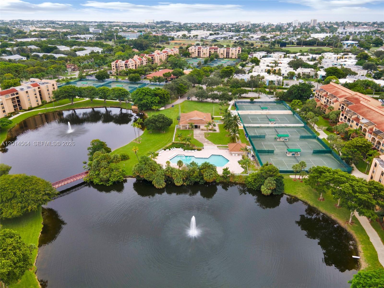 LAVERS DELRAY RACQUET CLU - Residential Lease