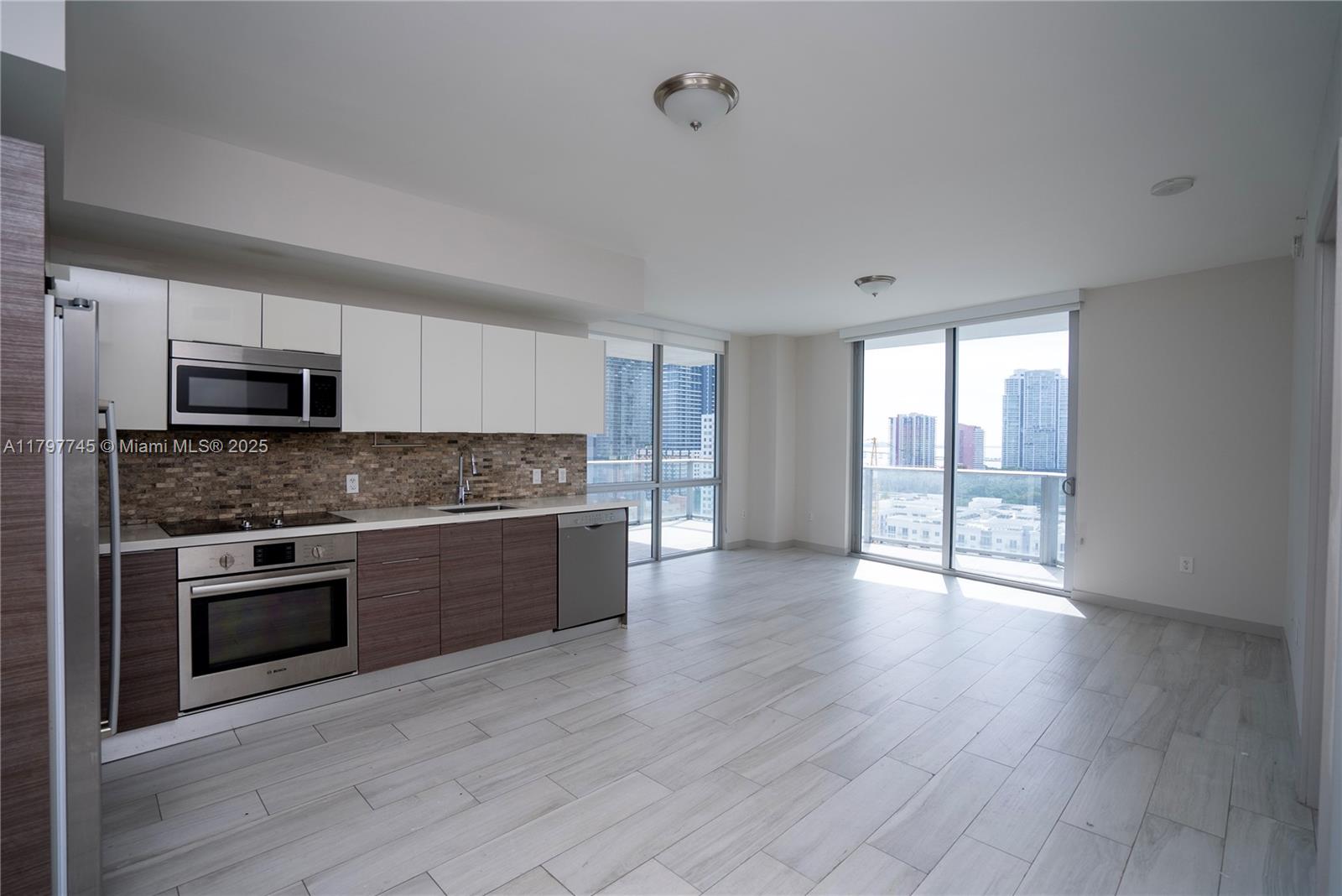 1010 SW 2nd Ave 1703