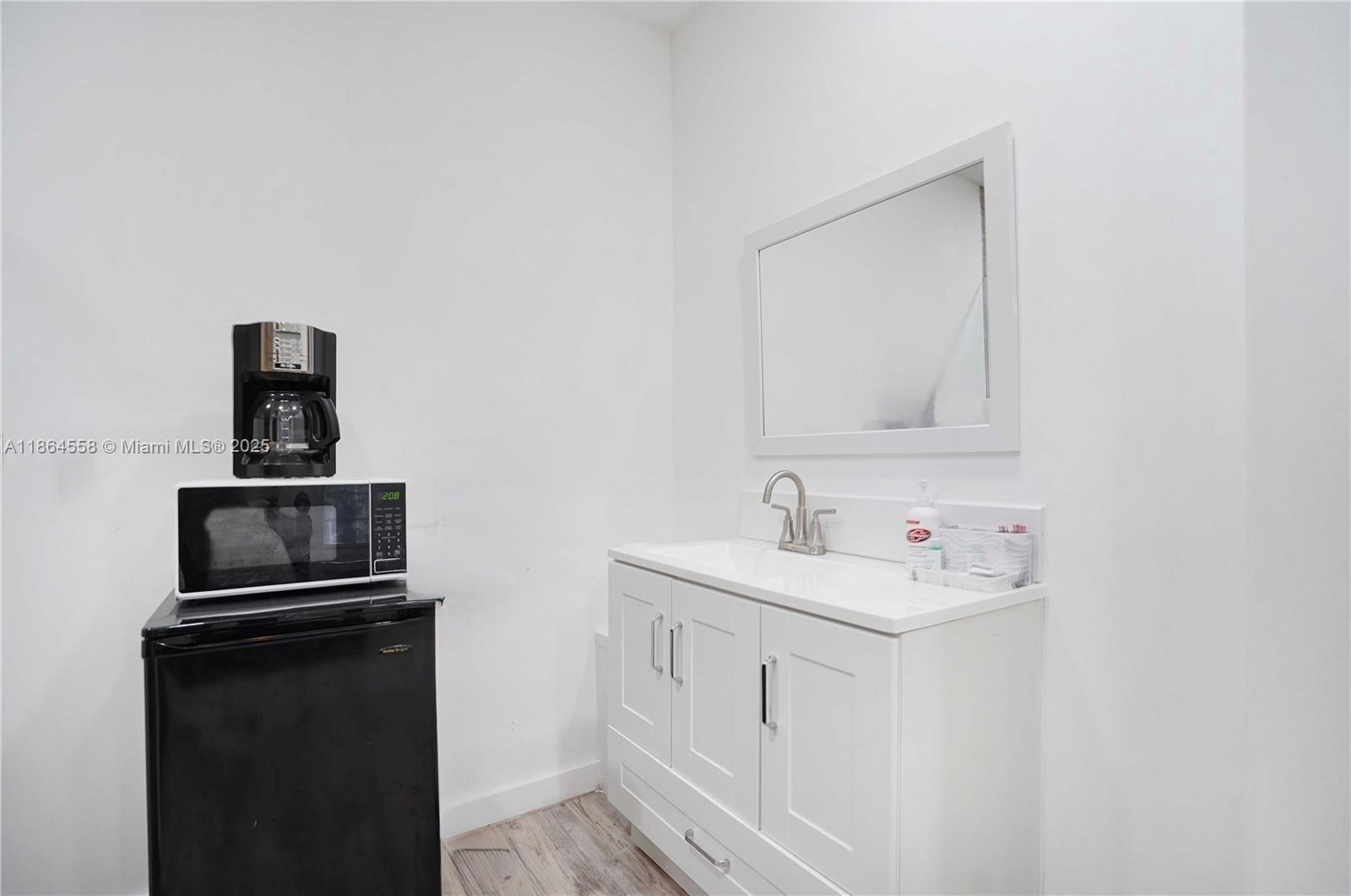 SHOREWOOD HEIGHTS - Residential
