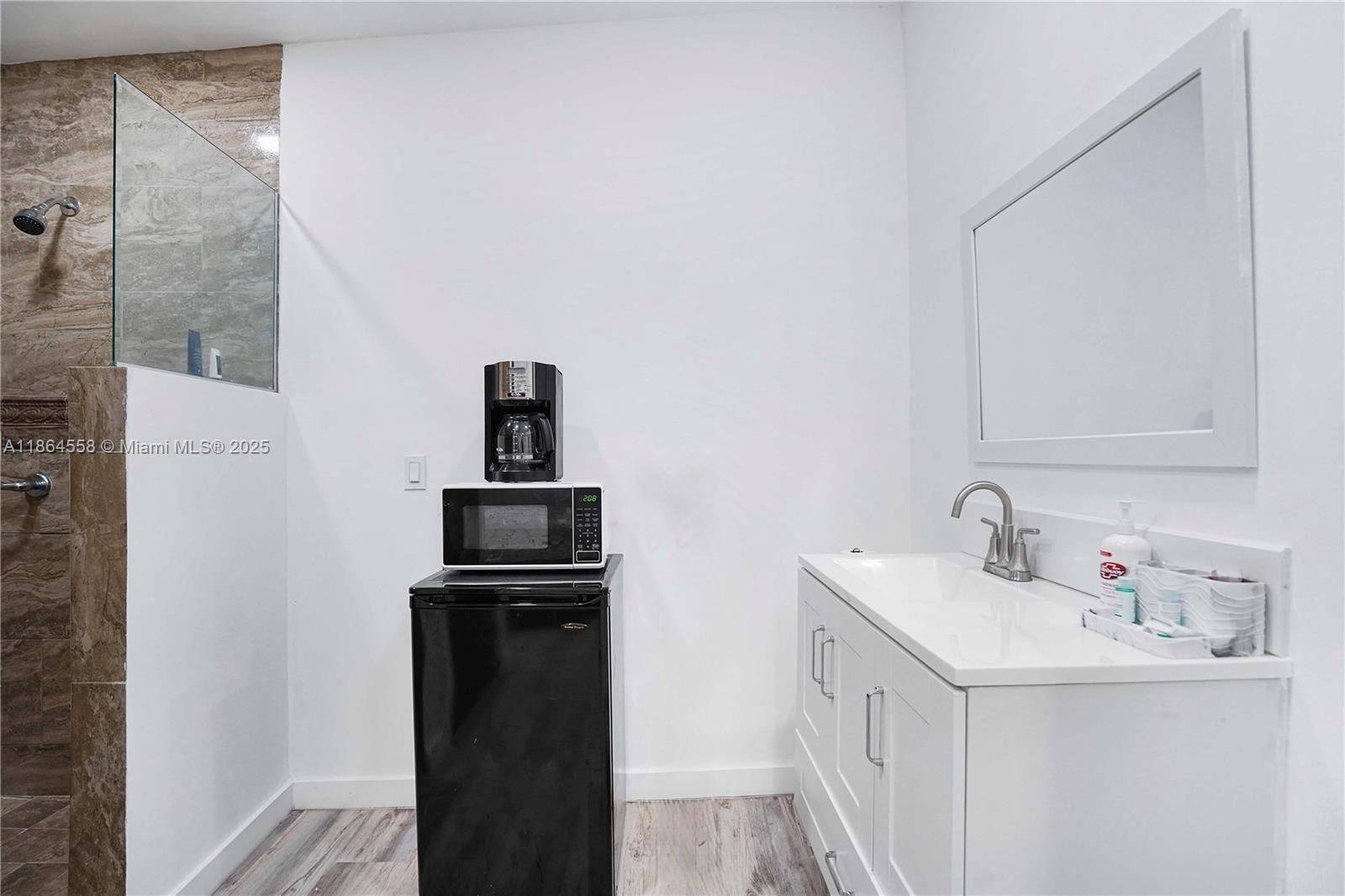 SHOREWOOD HEIGHTS - Residential