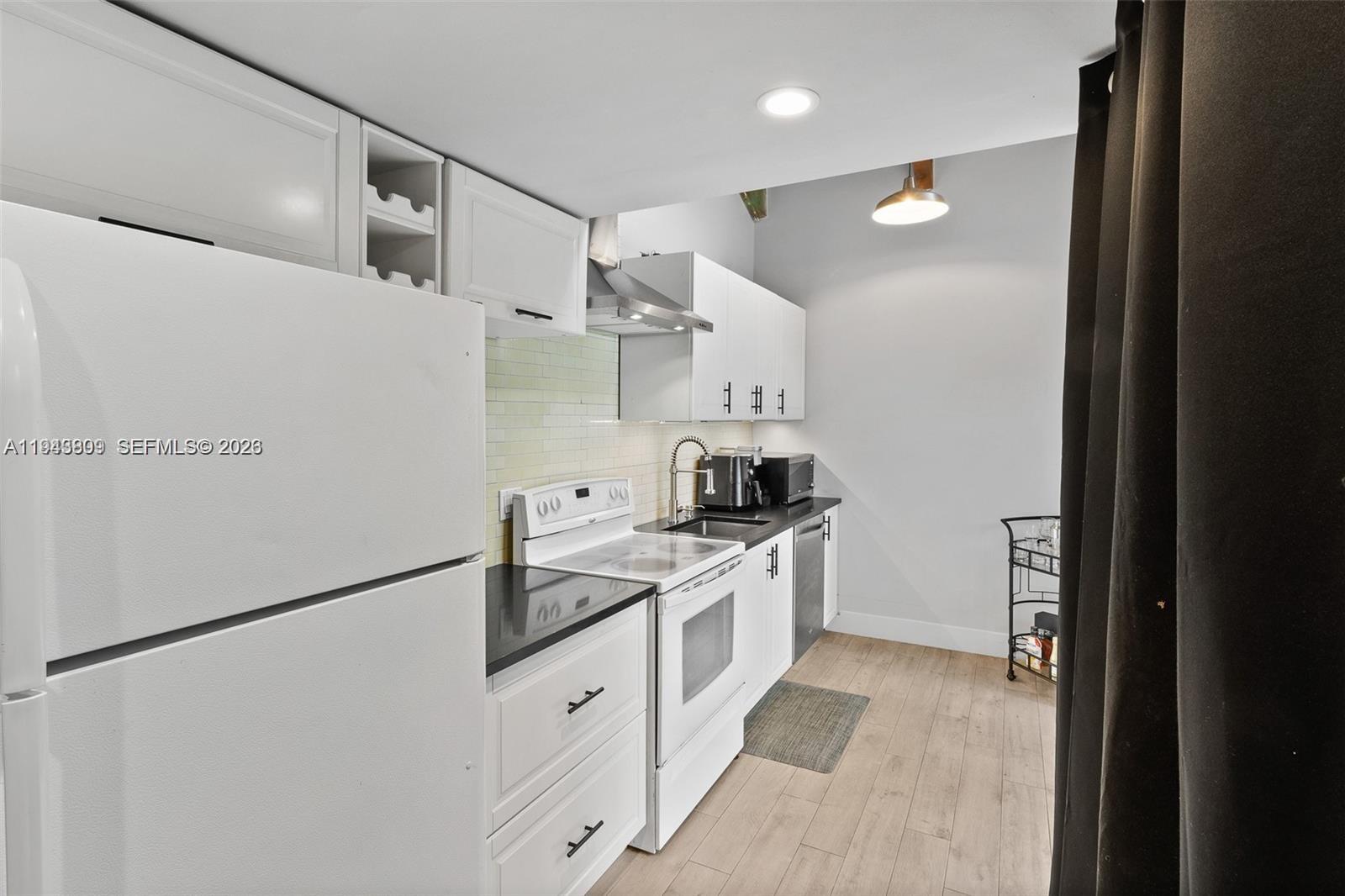 SONOMA LAKE CONDO - Residential