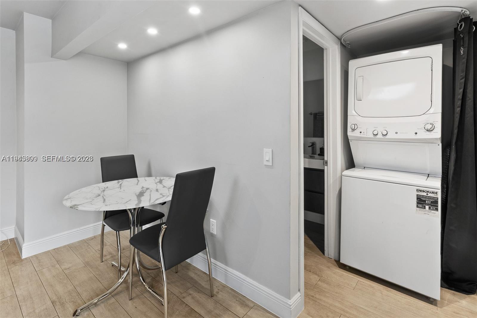 SONOMA LAKE CONDO - Residential