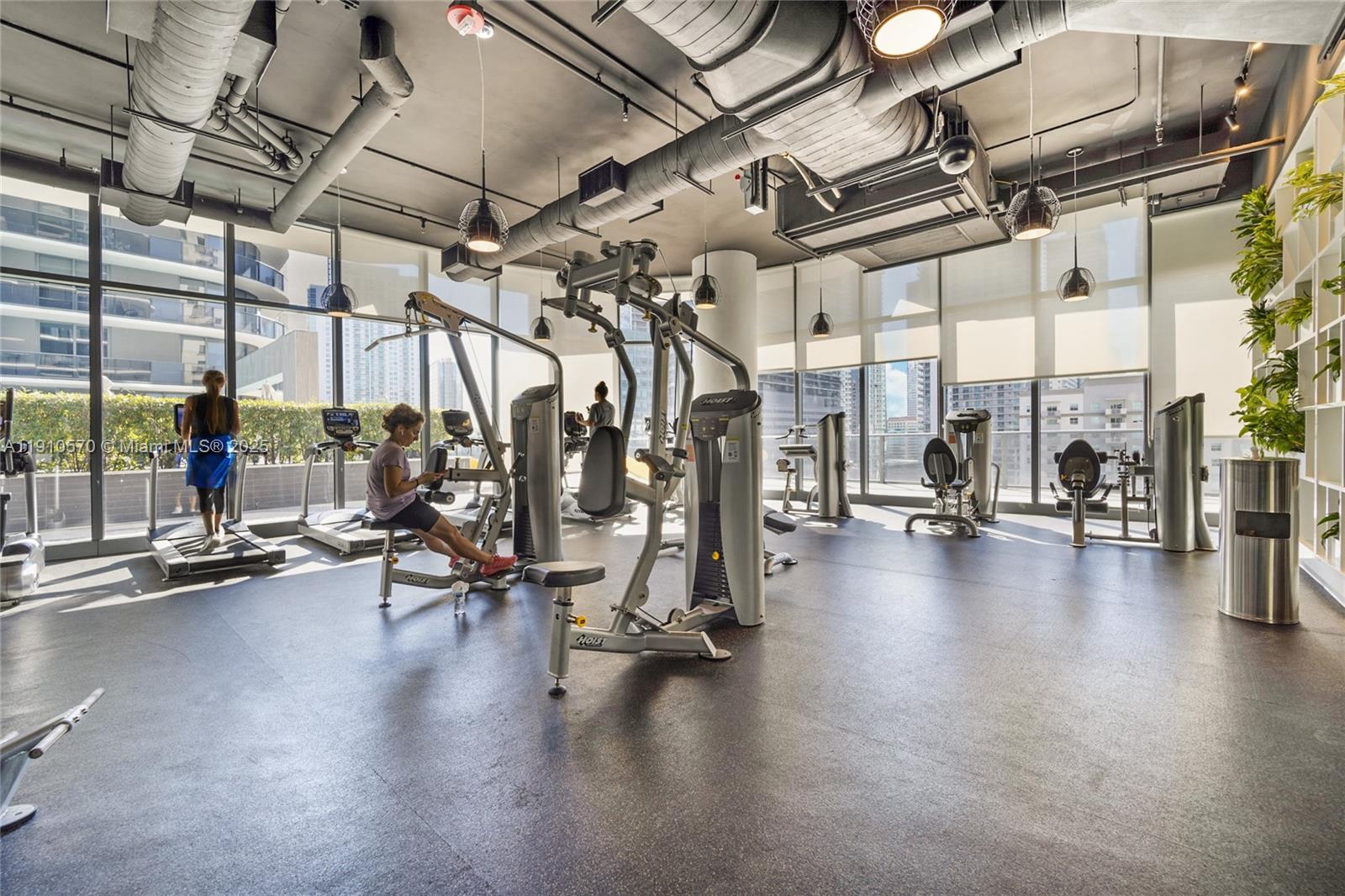 BRICKELL HEIGHTS EAST CON - Residential Lease