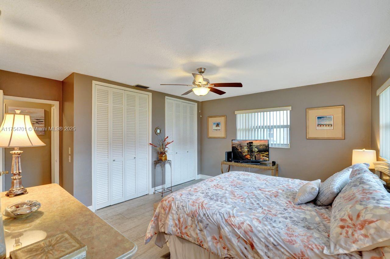 GOLDEN ISLES CONDO APTS - Residential