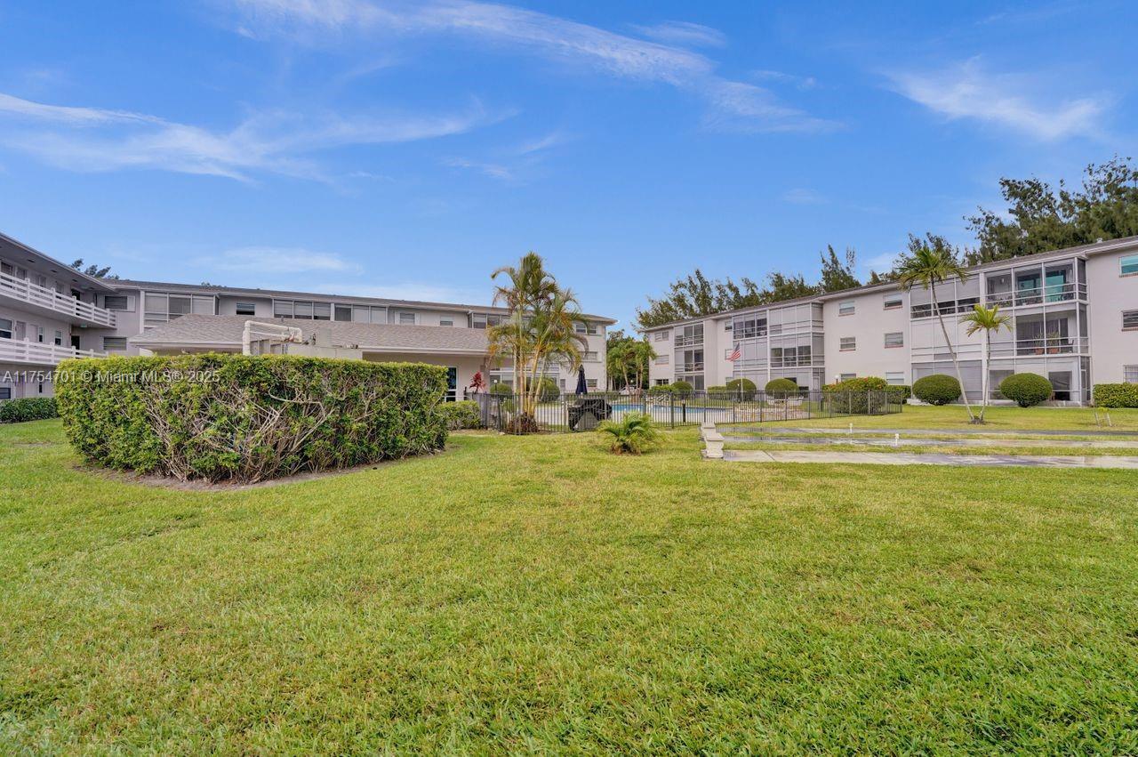 GOLDEN ISLES CONDO APTS - Residential