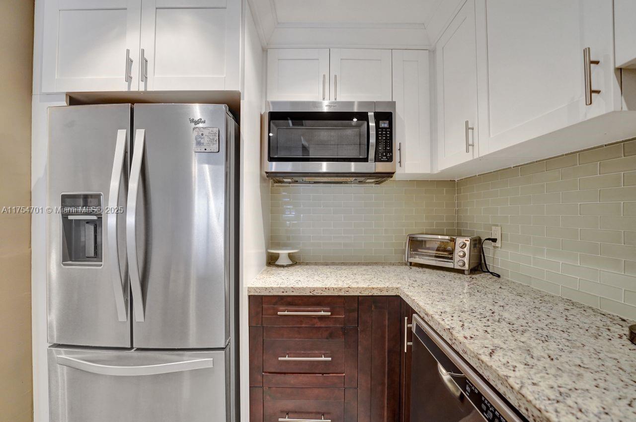 GOLDEN ISLES CONDO APTS - Residential