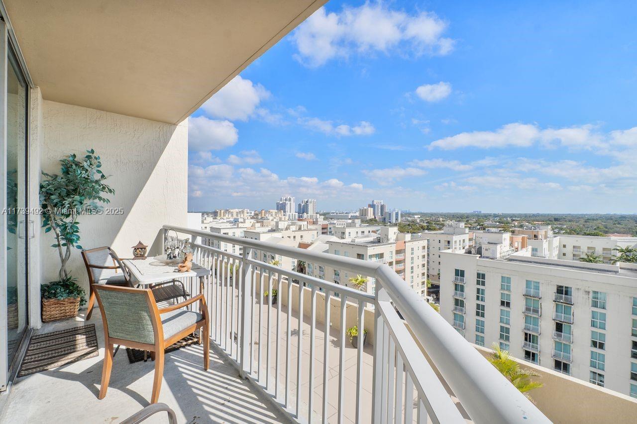 METROPOLIS I AT DADELAND - Residential