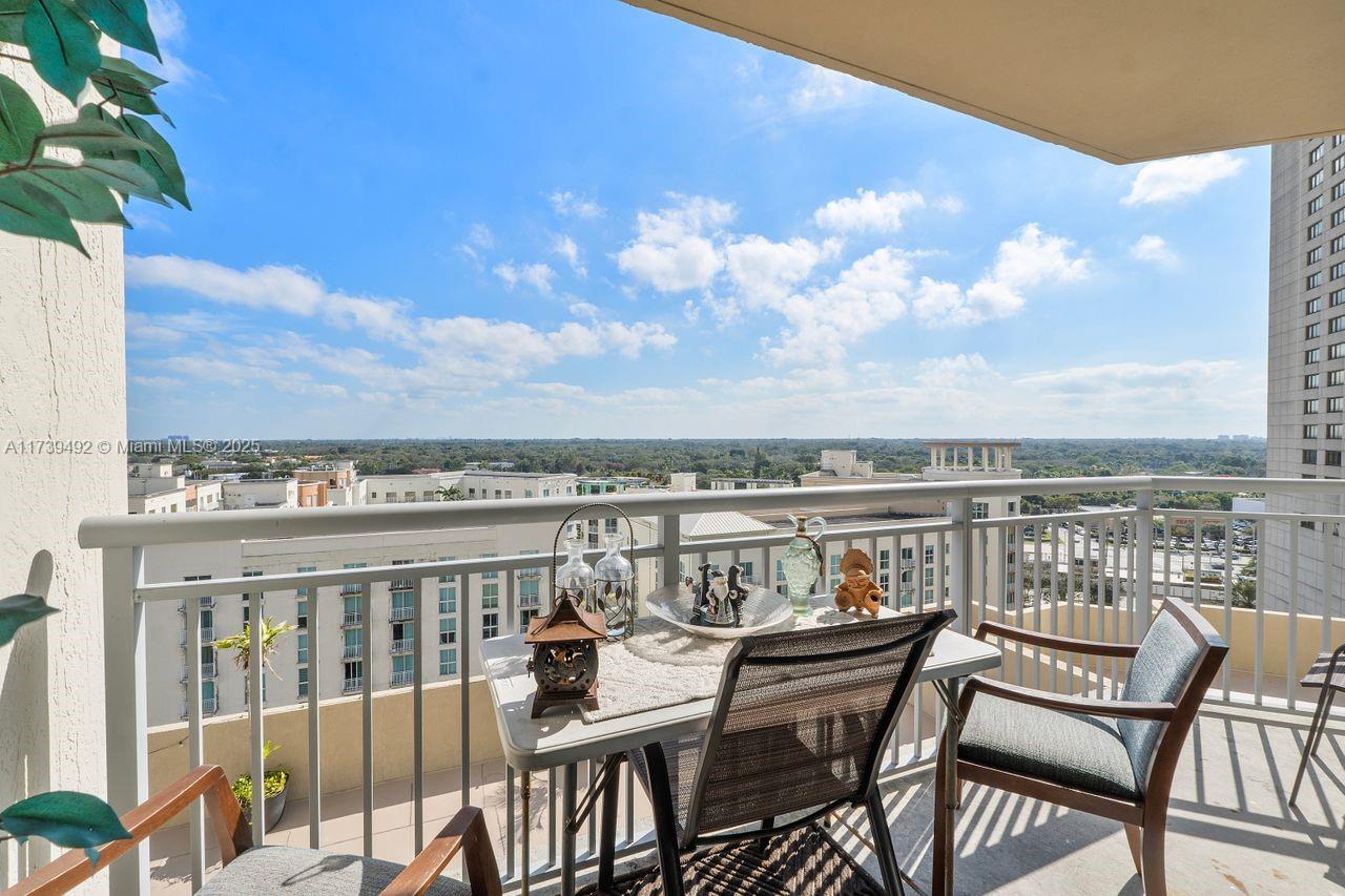 METROPOLIS I AT DADELAND - Residential