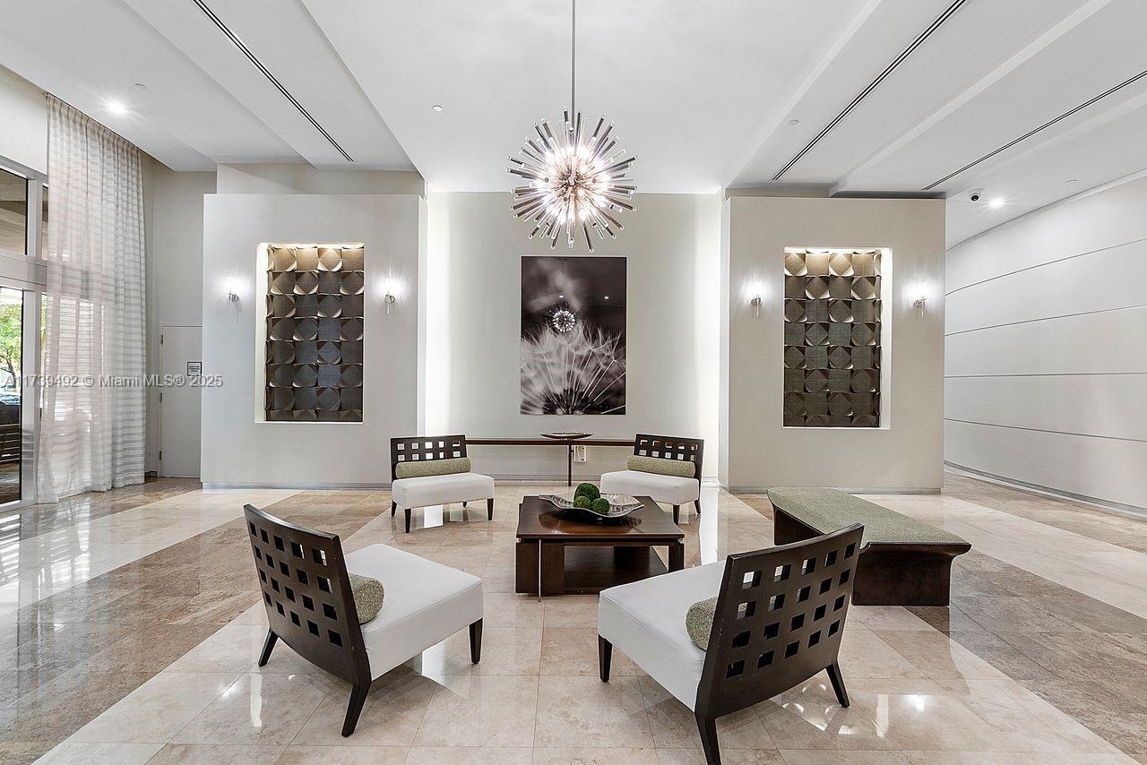 METROPOLIS I AT DADELAND - Residential