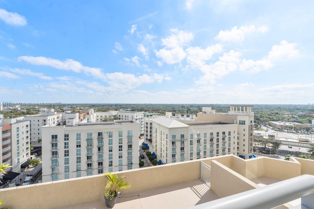 METROPOLIS I AT DADELAND - Residential