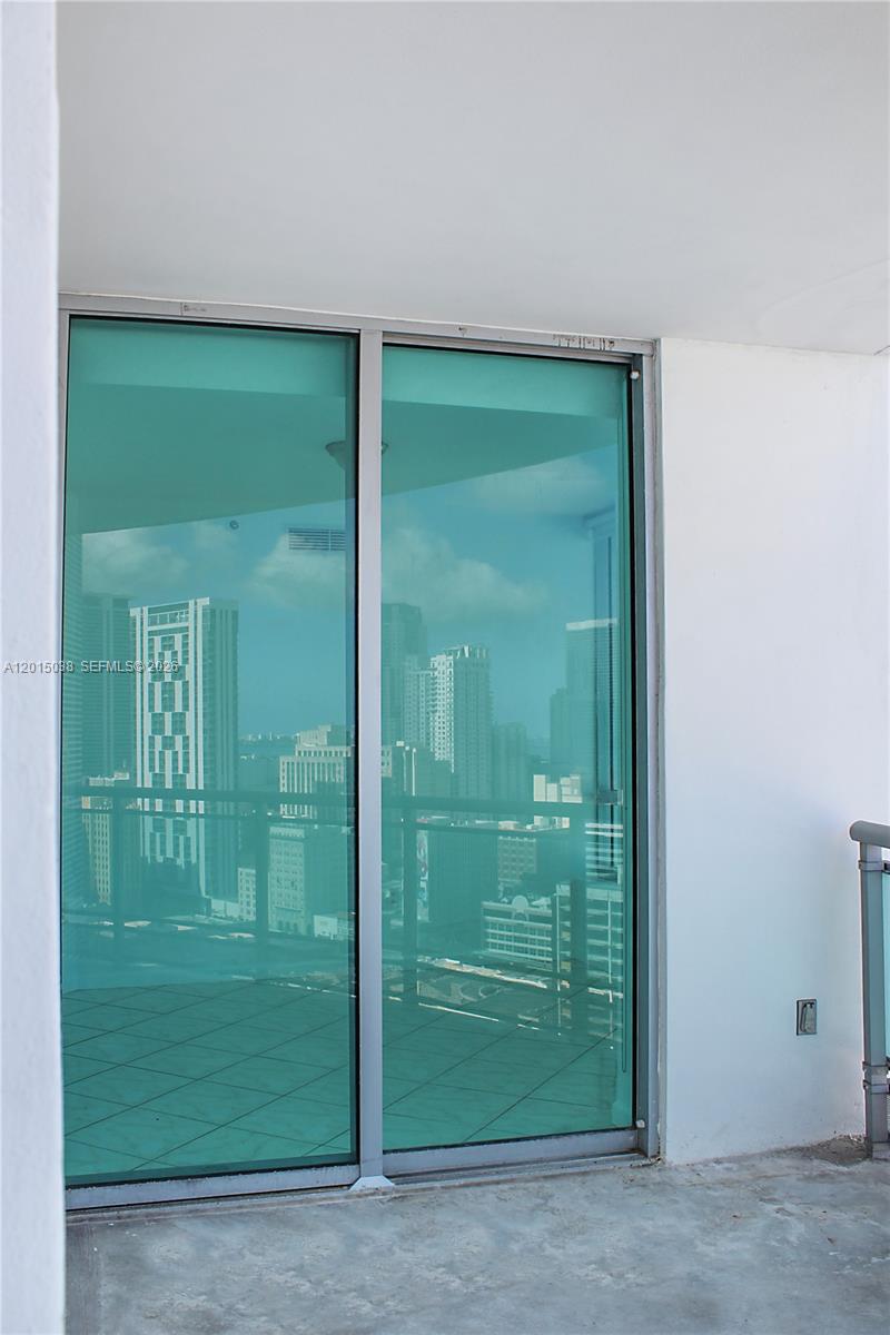 WIND CONDO - Residential Lease