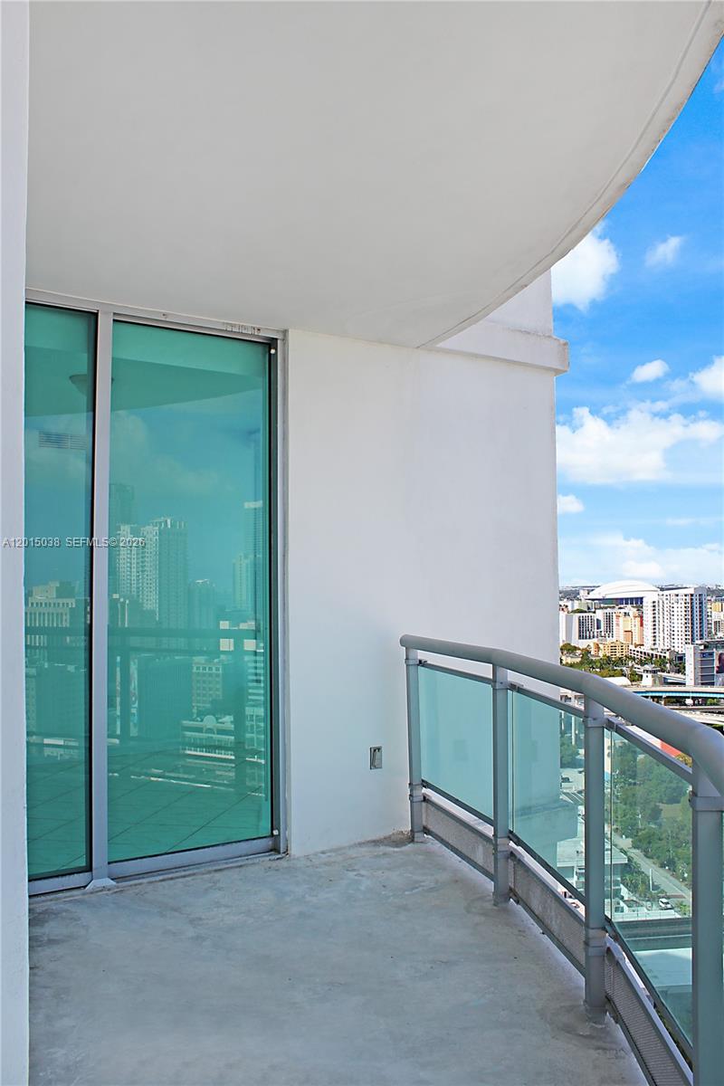 WIND CONDO - Residential Lease
