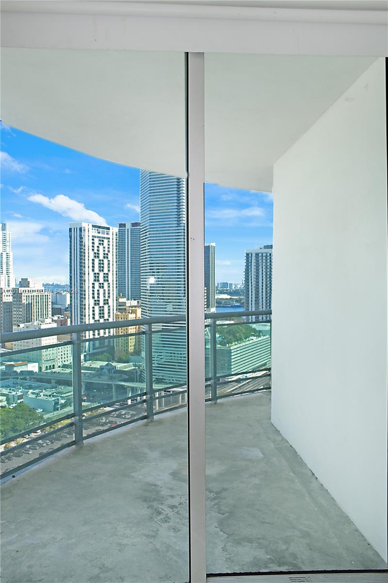 WIND CONDO - Residential Lease
