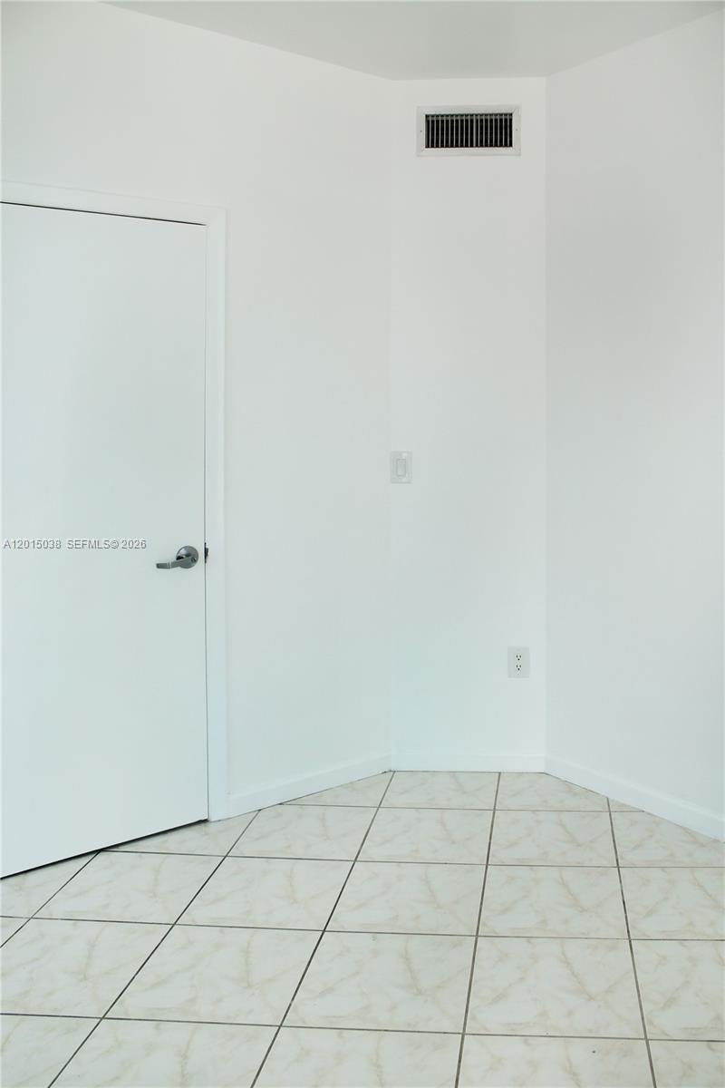 WIND CONDO - Residential Lease