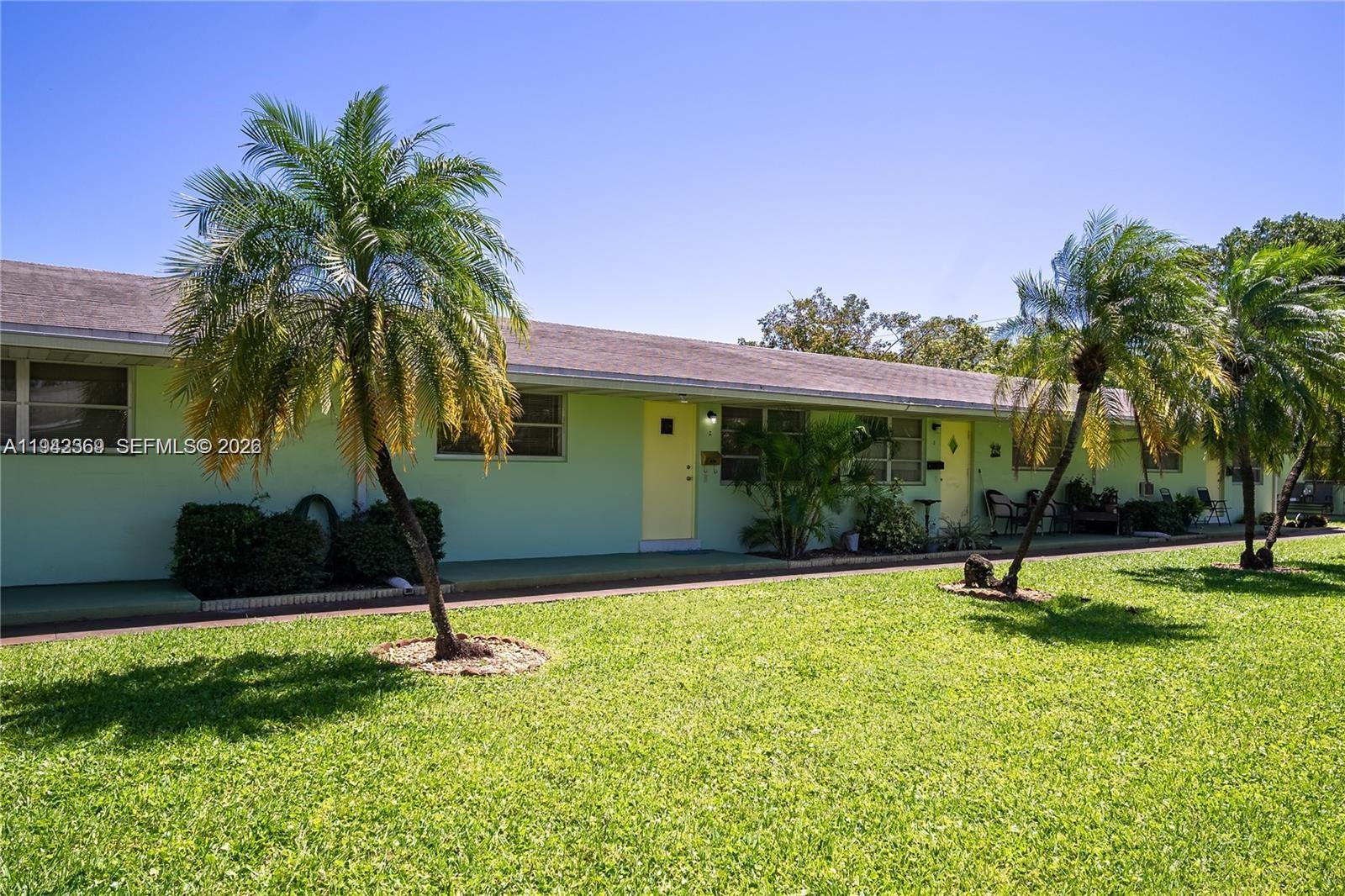 COLONIAL GARDENS HOLLYWOO - Residential Lease