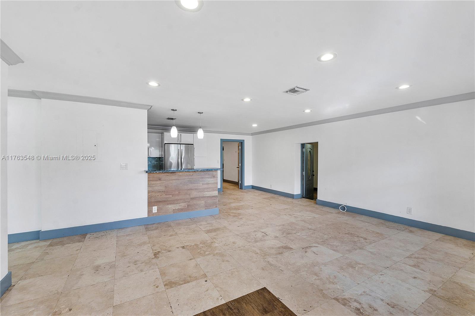 1541 SW 52nd Ave