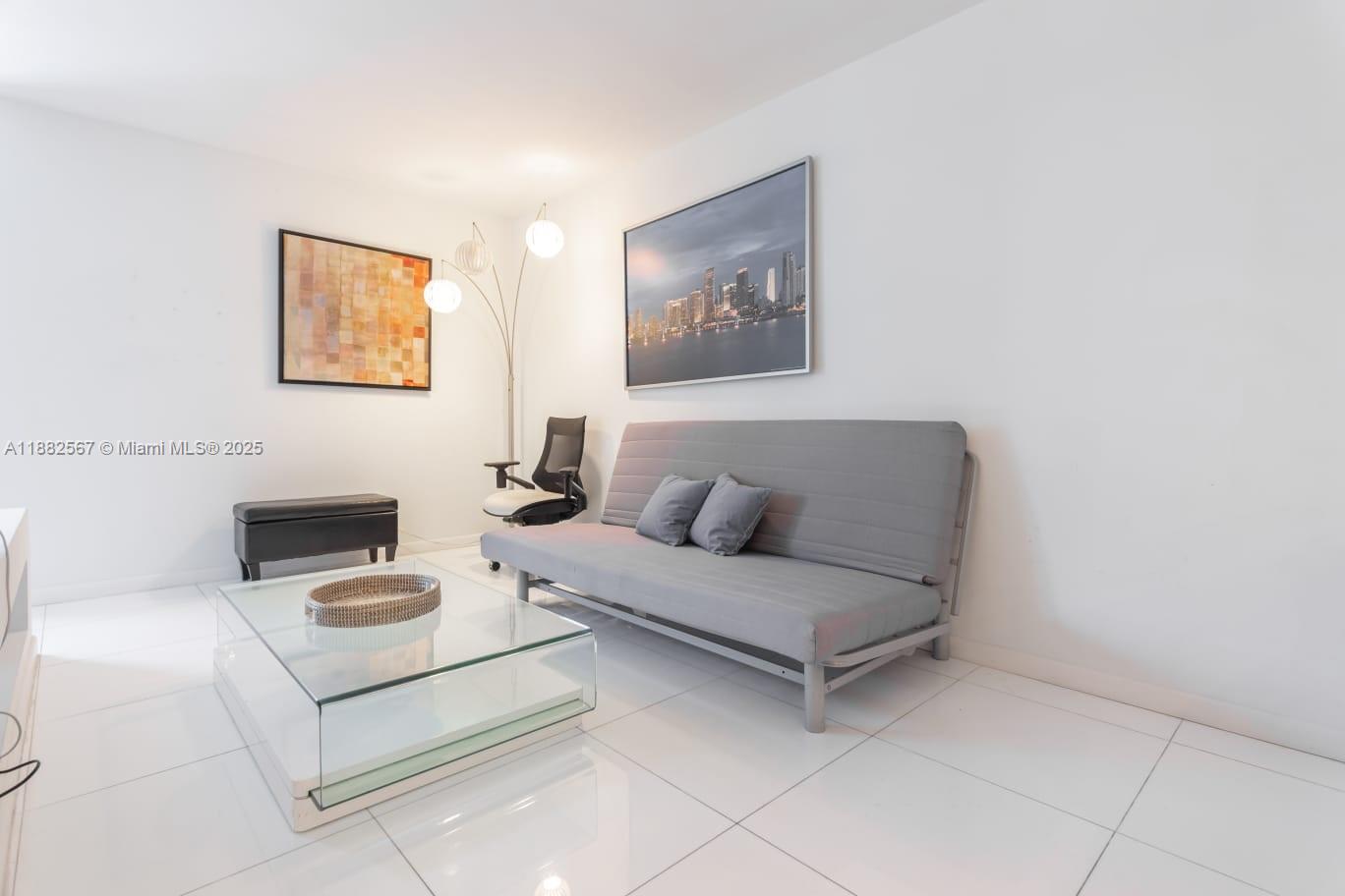 RONEY PALACE CONDO - Residential Lease