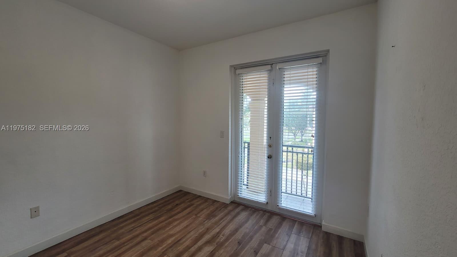 COURTS AT TUSCANY - Residential