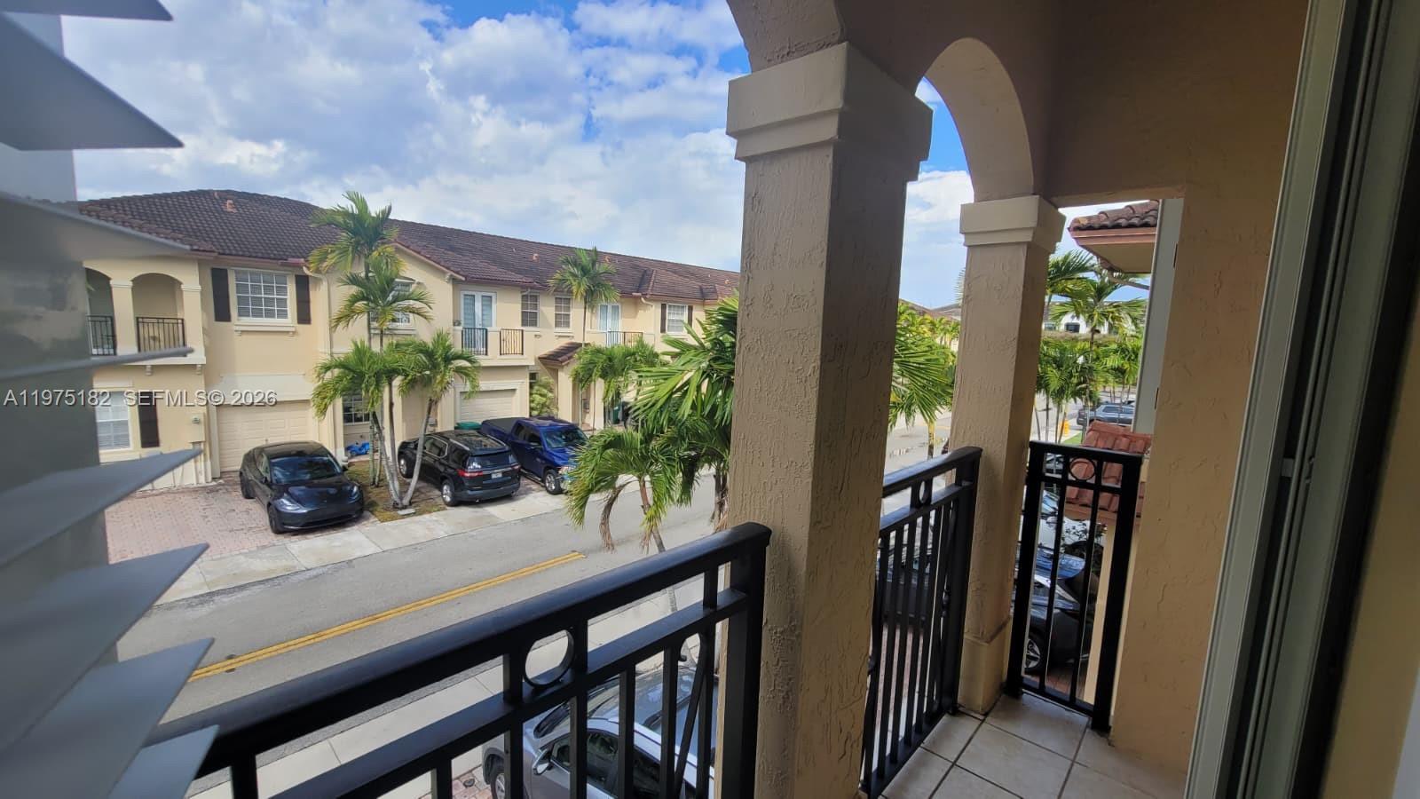 COURTS AT TUSCANY - Residential