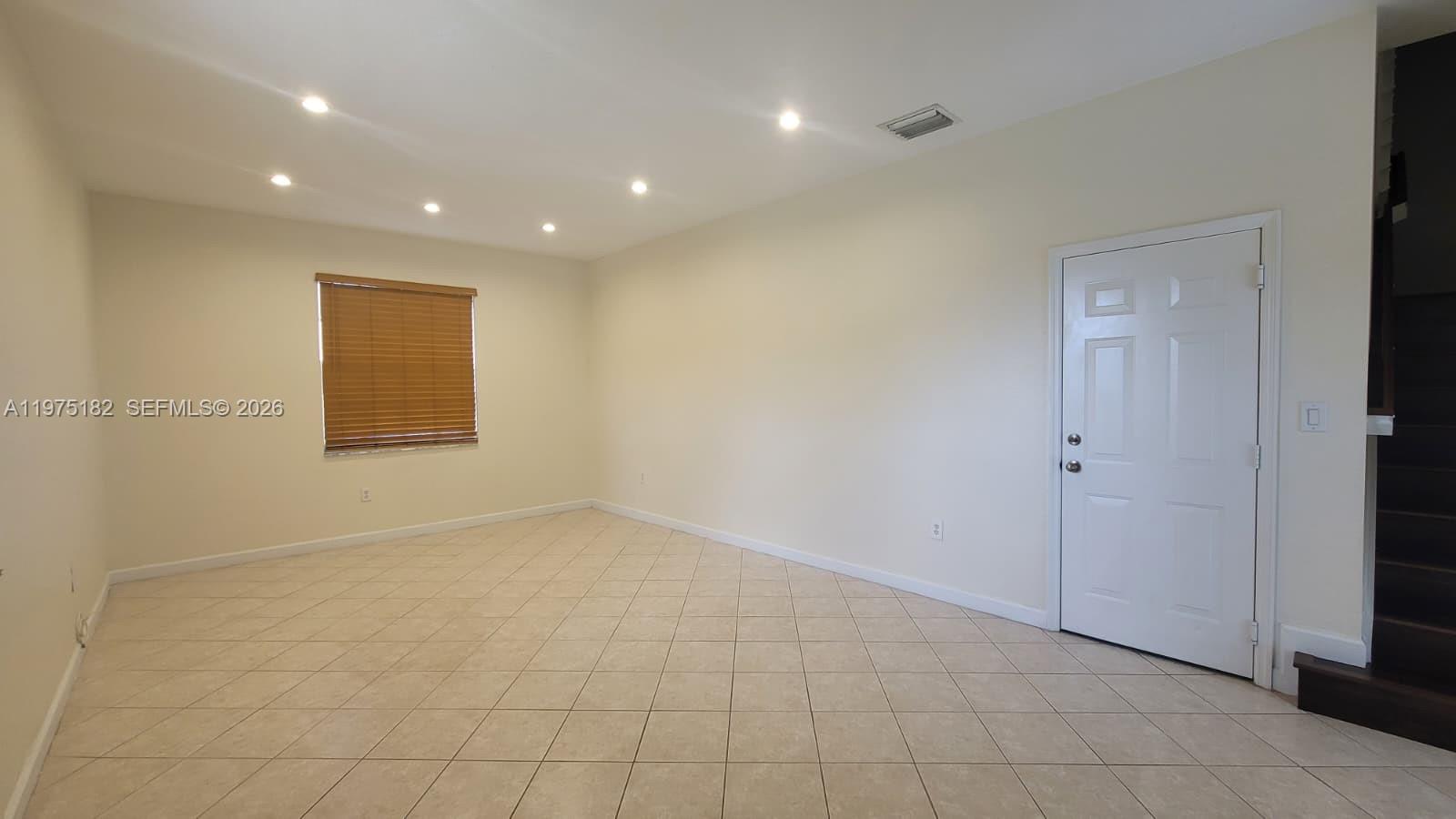 COURTS AT TUSCANY - Residential