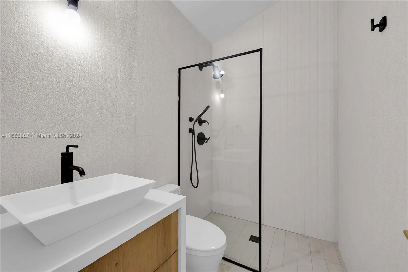 Coral Gables, Florida 33134, United States, 4 Bedrooms Bedrooms, ,4 BathroomsBathrooms,Residential,Pending,50187