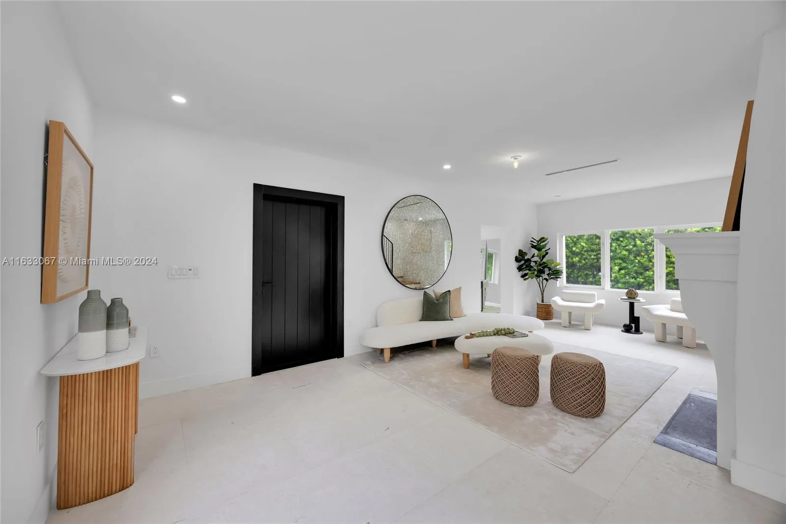 Coral Gables, Florida 33134, United States, 4 Bedrooms Bedrooms, ,4 BathroomsBathrooms,Residential,Pending,50187