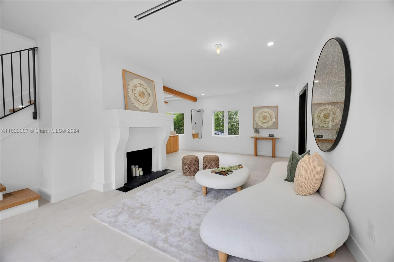 Coral Gables, Florida 33134, United States, 4 Bedrooms Bedrooms, ,4 BathroomsBathrooms,Residential,Pending,50187