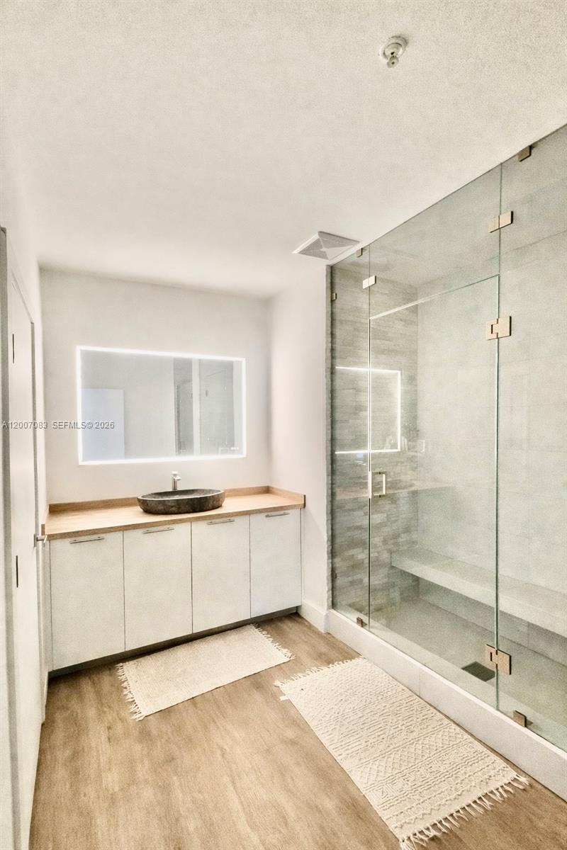 1800 CLUB CONDO - Residential