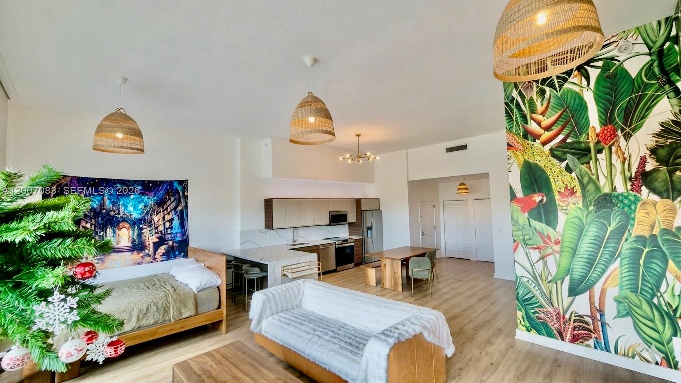 1800 CLUB CONDO - Residential