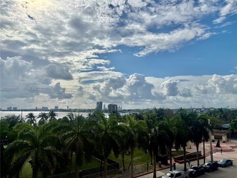 1800 N Bayshore Dr 303 Miami FL 33132