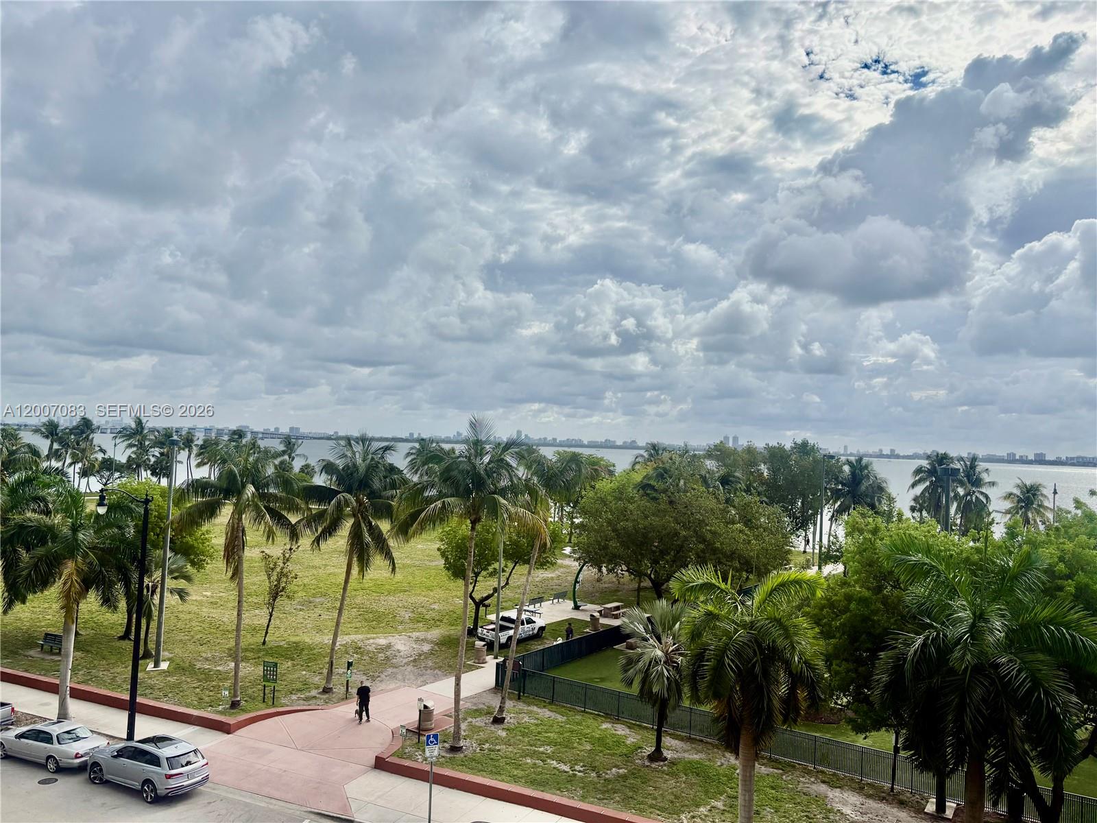 1800 CLUB CONDO - Residential