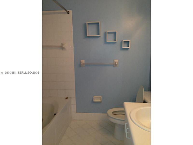 OLYMPIA & YORK RESIDENTIA - Residential Lease
