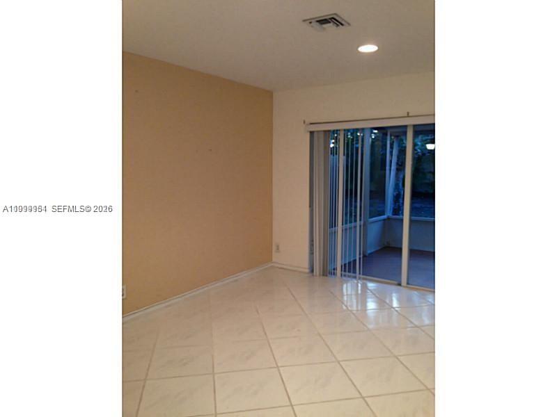 OLYMPIA & YORK RESIDENTIA - Residential Lease