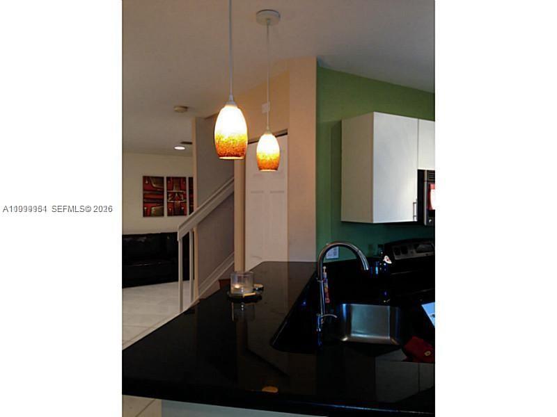 OLYMPIA & YORK RESIDENTIA - Residential Lease