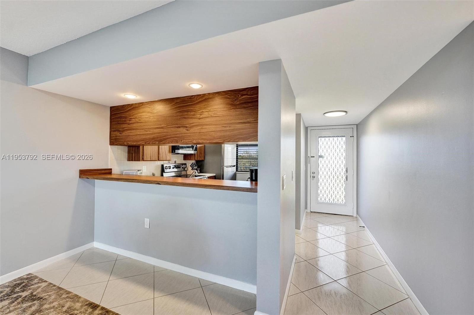 CONDO 7 OF WHITEHALL COND - Residential