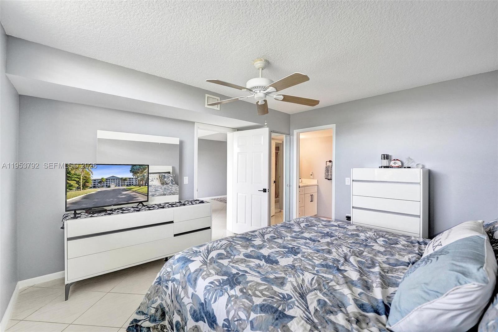 CONDO 7 OF WHITEHALL COND - Residential