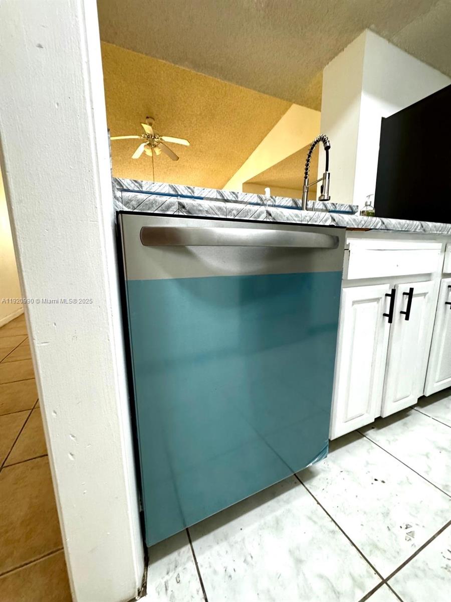 PALM AIRE GARDENS CONDO - Residential Lease