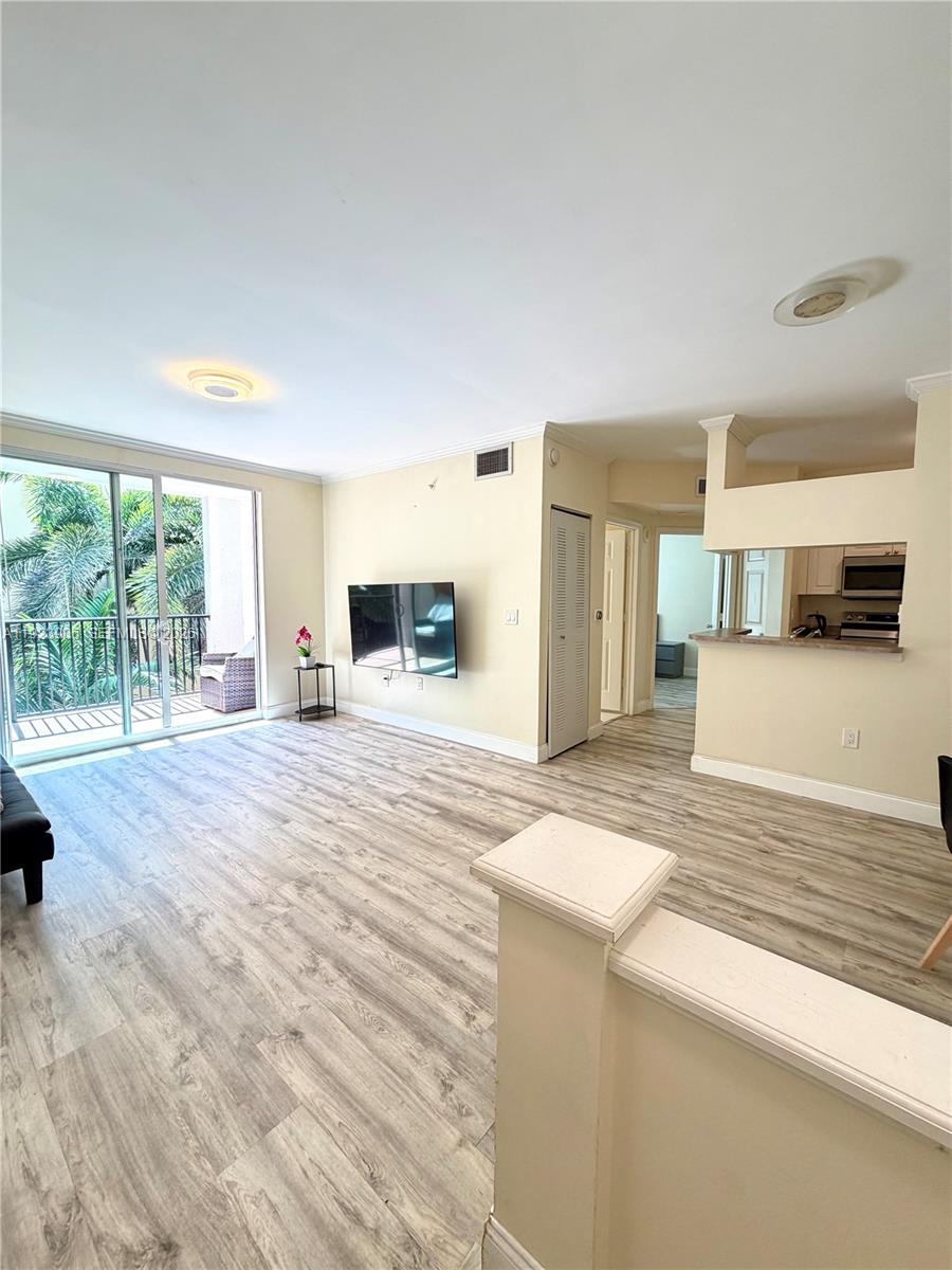 PORTO BELLAGIO CONDO - Residential