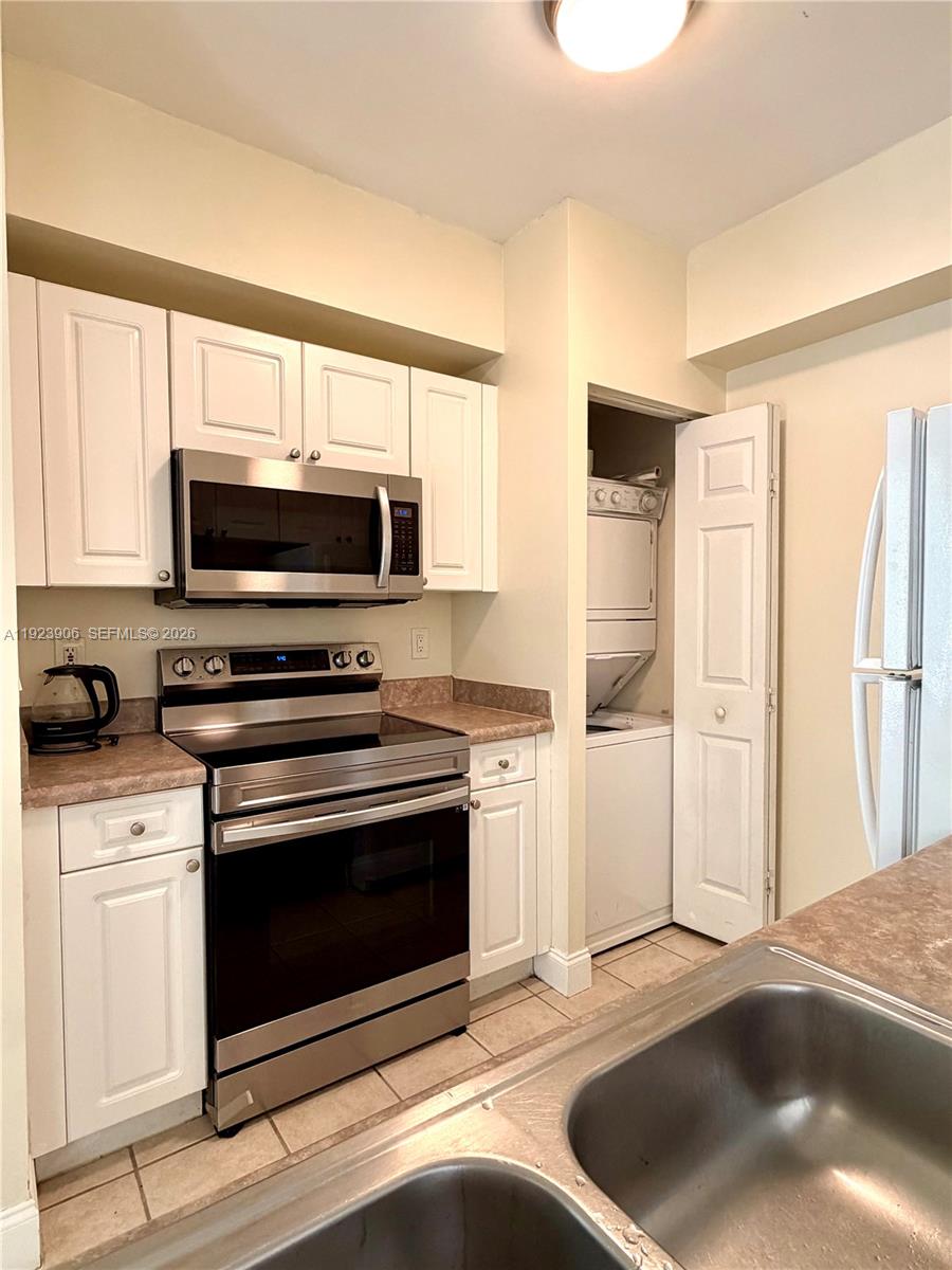 PORTO BELLAGIO CONDO - Residential