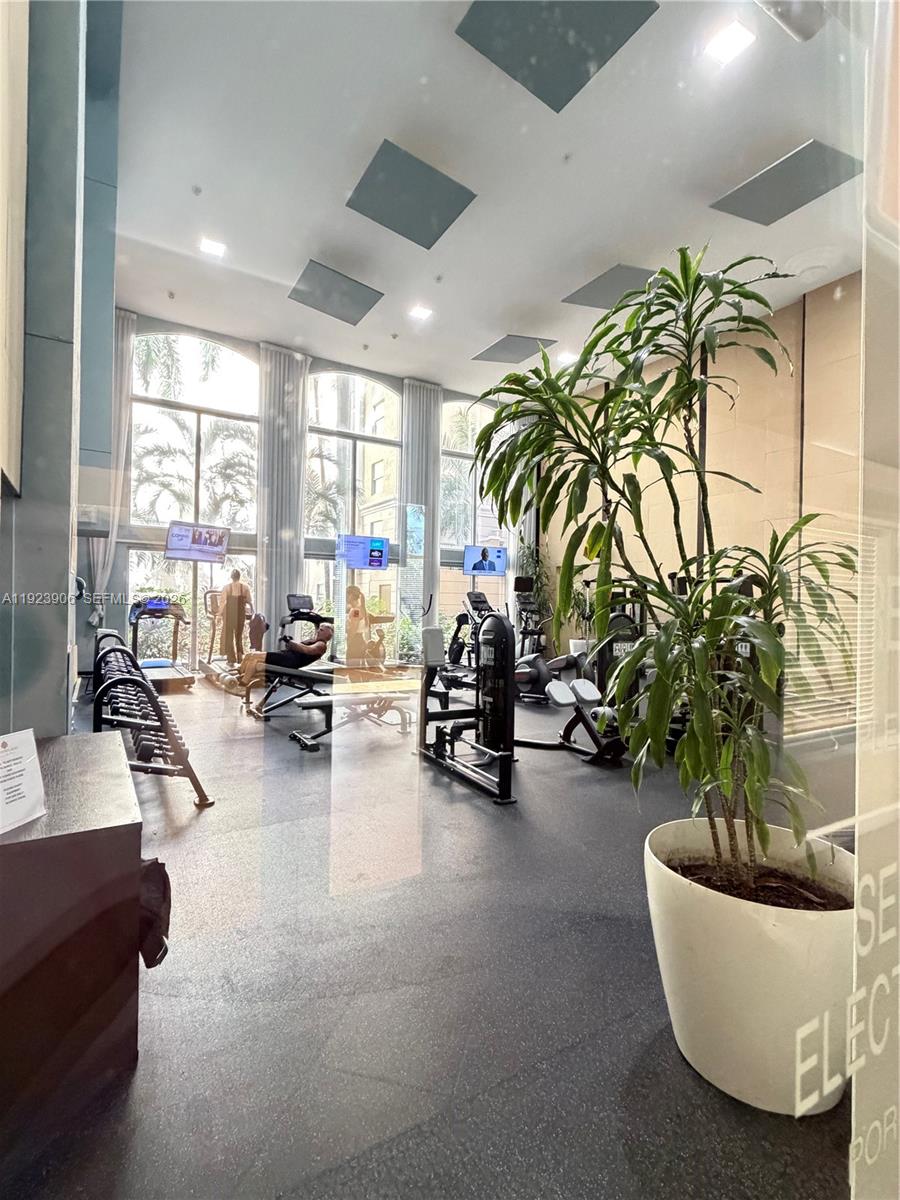 PORTO BELLAGIO CONDO - Residential