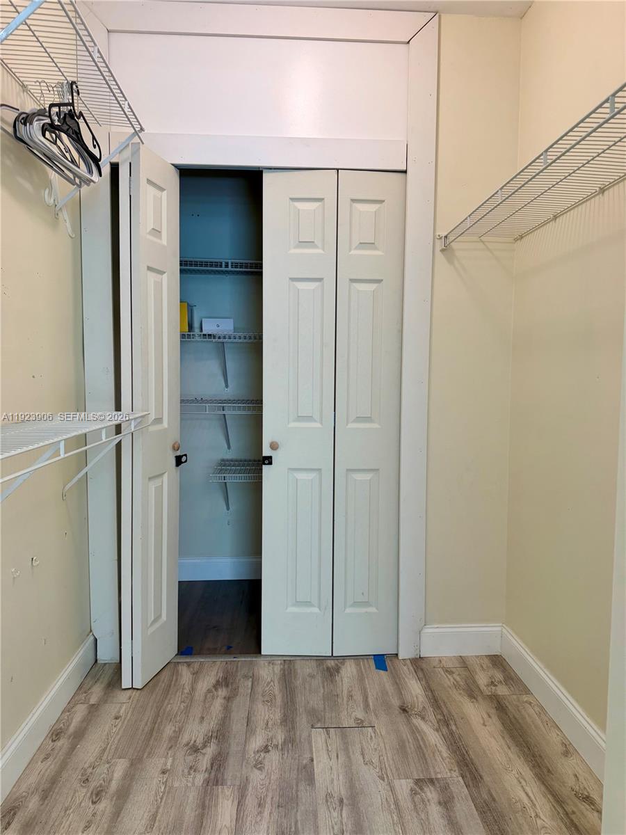 PORTO BELLAGIO CONDO - Residential